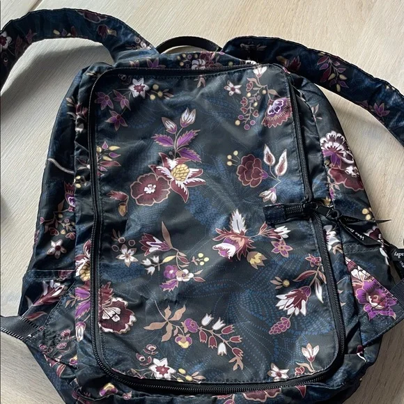 💙 Vera Bradley “Garden Dream” packable backpack - Picture 11 of 16